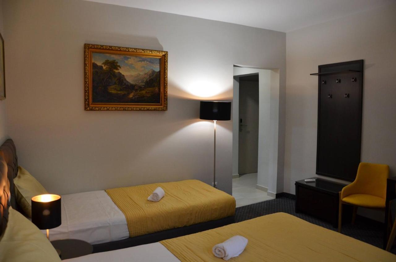 Ars Square Apartments Skopje Esterno foto