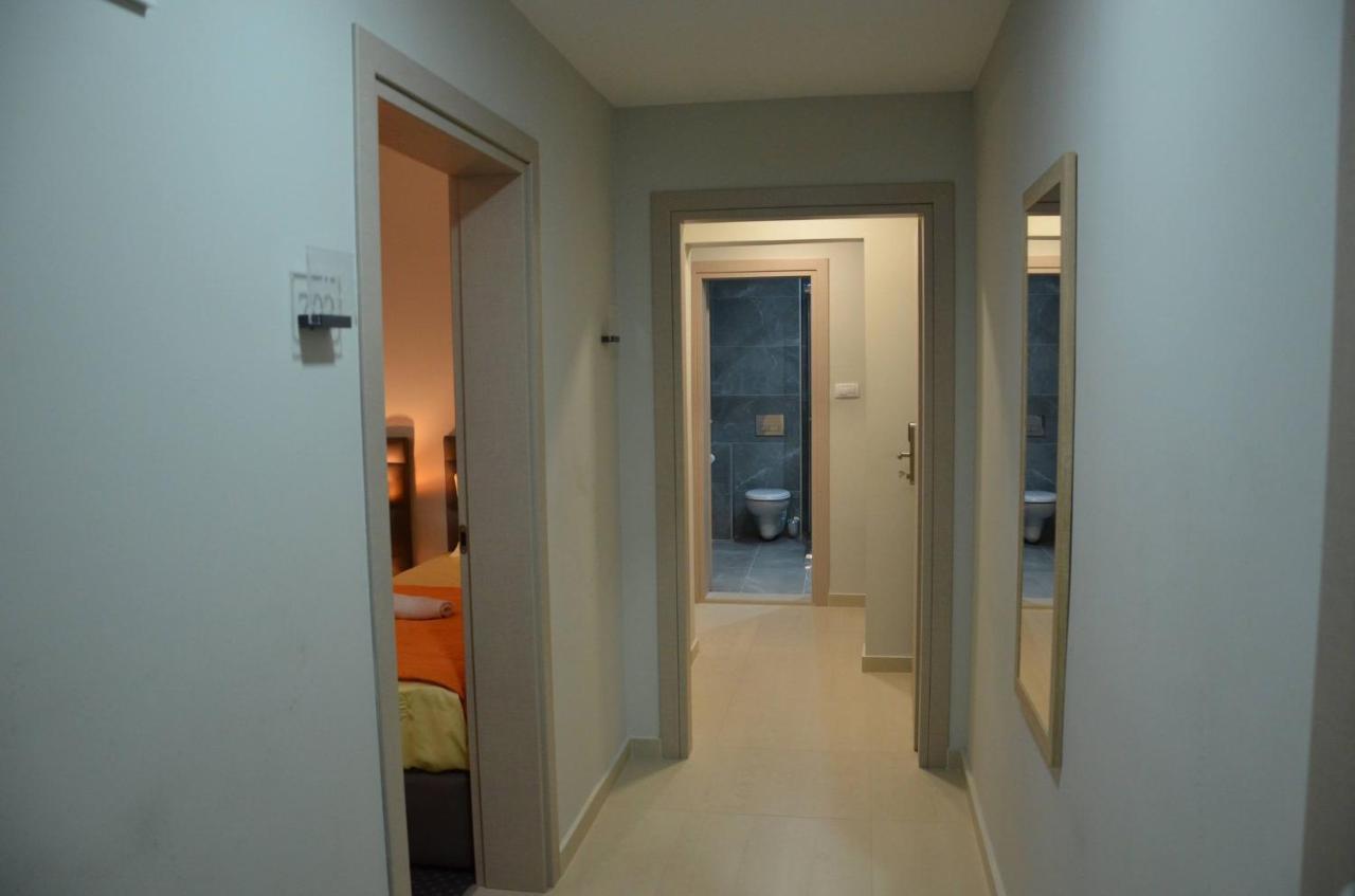 Ars Square Apartments Skopje Esterno foto