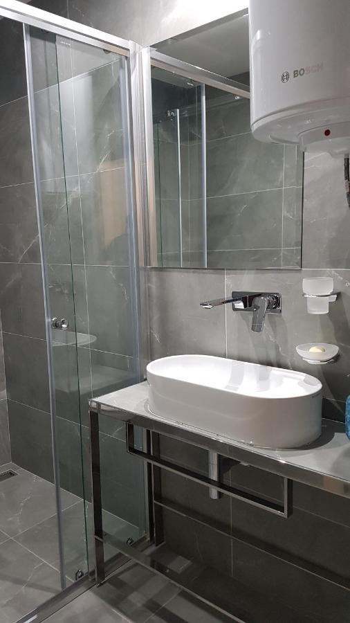 Ars Square Apartments Skopje Esterno foto